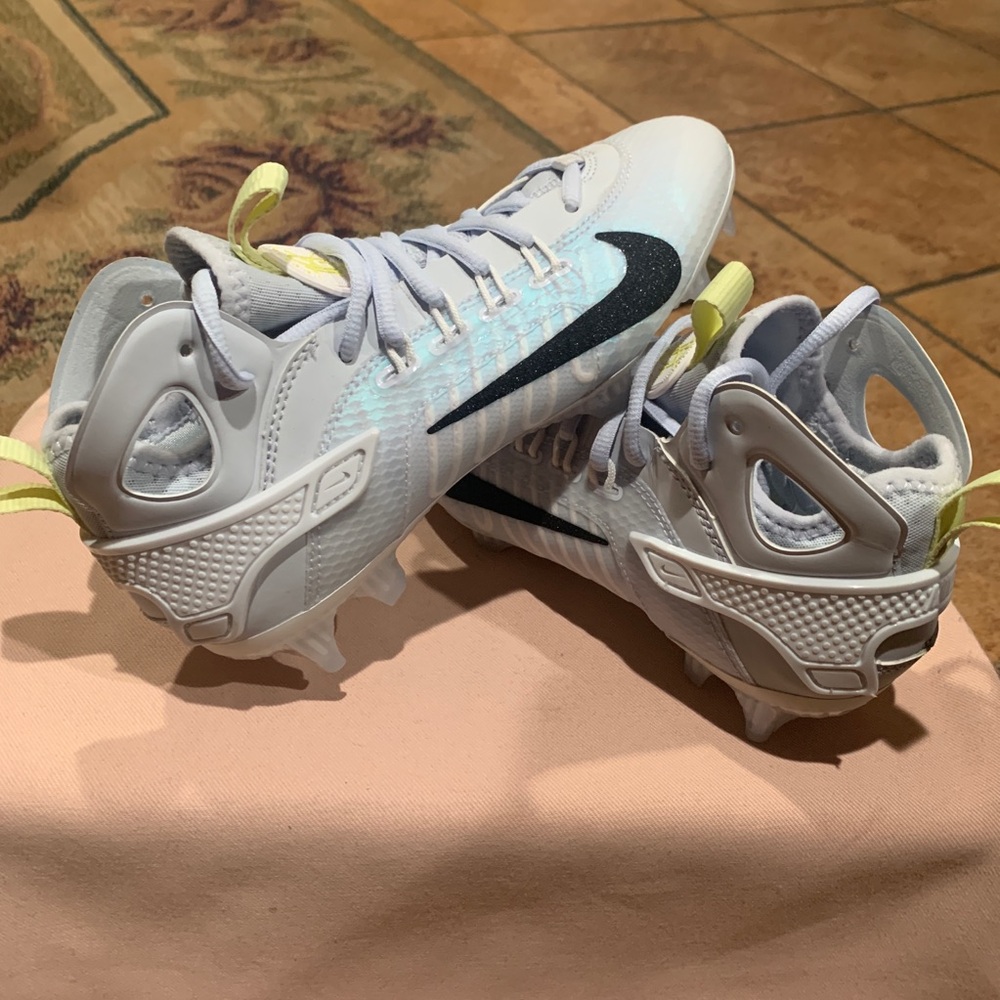 Nike Huarache 9 Elite Mid LAX SE Lacrosse Cleats
